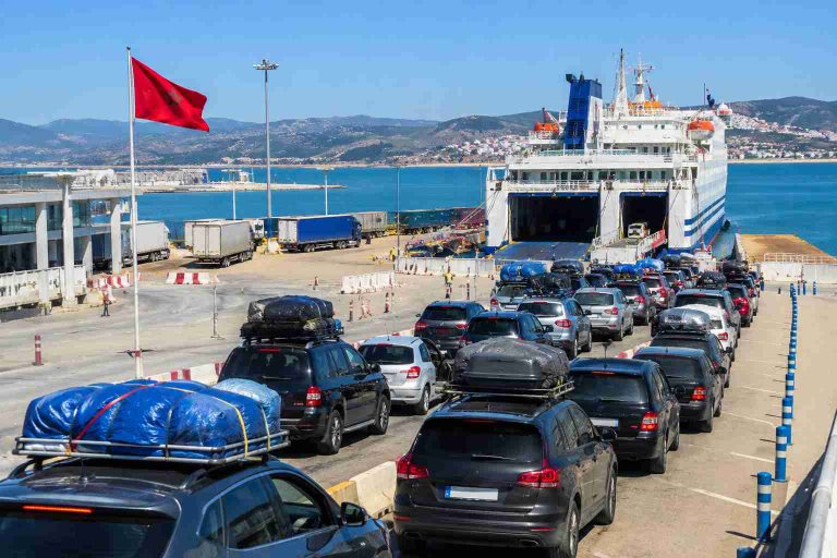 حركة نشطة بميناء طنجة المتوسط وتوافد الجالية المغربية المقيمة بالخارج مستمر tanja.tv